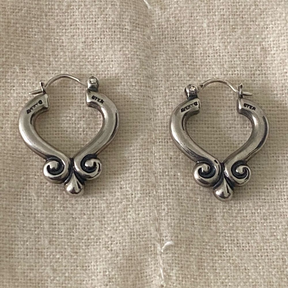 James Avery Retired Scrolled Post Hoop Earrings - Picture 4 of 4